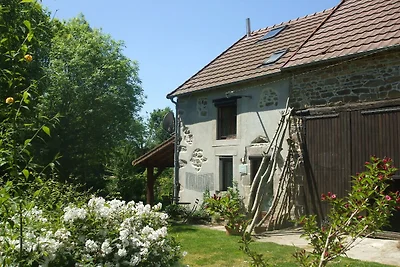 Schönes Ferienhaus mit Garten in Pionsat,...