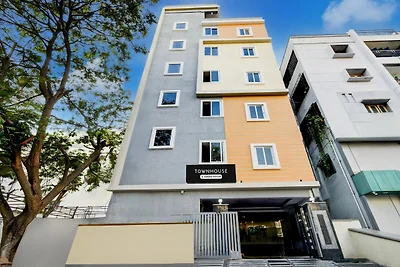 Soggiorni eleganti a Lanco Hills Gachibowli