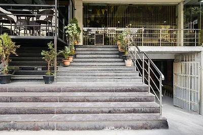 Super Townhouse Madhapur 100 piedi di strada