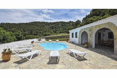 Casa di campagna con piscina e vista...