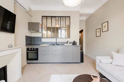 2P Renoviertes Herz von Cannes