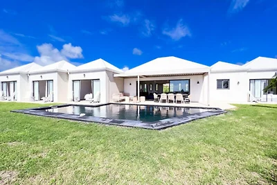 Villa in Saint-François mit Meerblick