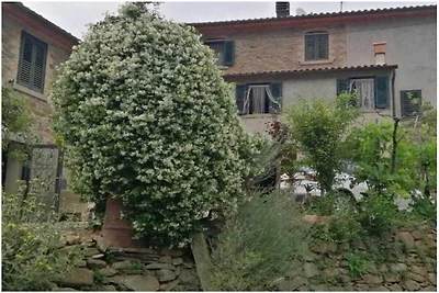 Ferienhaus in Volterrano mit Balkon