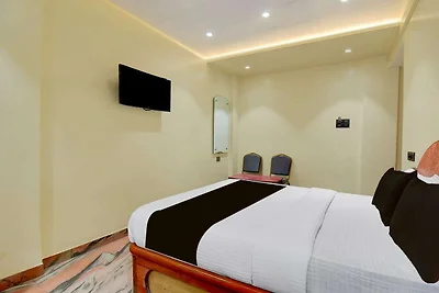 Townhouse Balewadi Stadium Hotel Sarovar