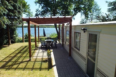 Mobile Home im Ferienpark mit Seezugang