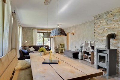 Helles Chalet mit Bergblick in Leogang