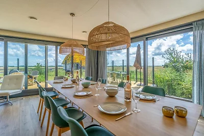 Moderne, luxuriöse und nachhaltige Naturvilla