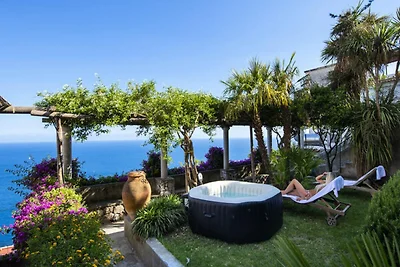 Villa in Praiano mit Meerblick und Whirlpool
