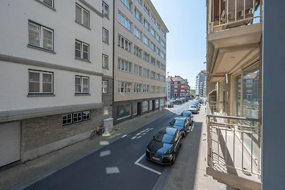 Zonnig appartement in hartje Duinbergen