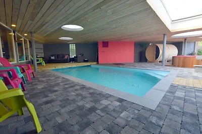 Komfortables Ferienhaus mit Whirlpool in...