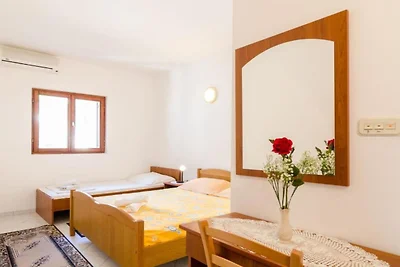 Guest House Sobra 38 - Studio with Balcony an...