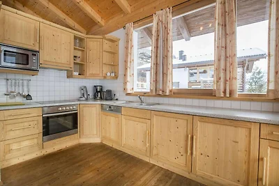 Deluxe chalet with pool in Königsleiten