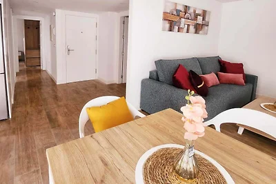 Modernes Ferienhaus mit Terrasse