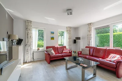 Charmante Villa in der Nähe von Meer und Wald