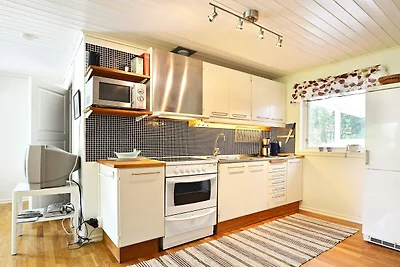 4 Personen Ferienhaus in HALLABRO-By Traum