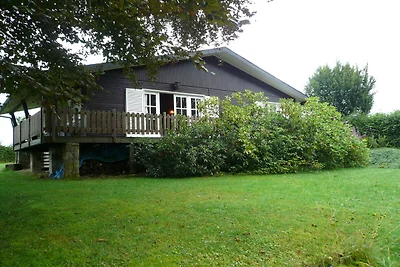 Gemütliches Chalet mit Garten am See in...