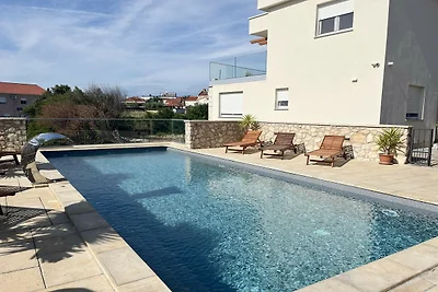 Apartment Mariner 2 mit beheiztem Pool