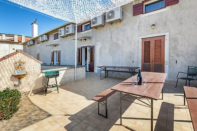 Apartment mit Meerblick und Terrasse