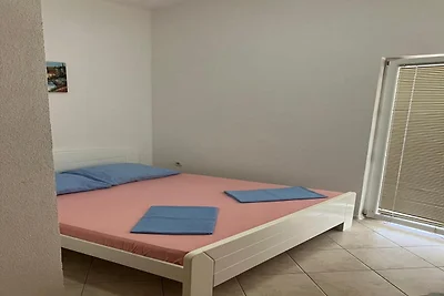 Studio Apartment Vir 4