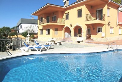 Bella villa a Blanes con piscina privata