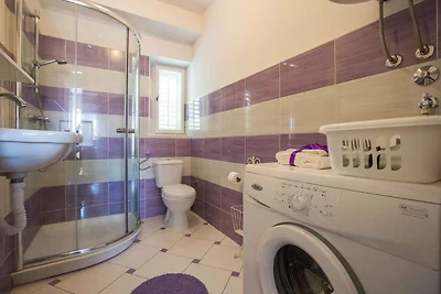 Guest House Gugily- Triple Room with Shared B...