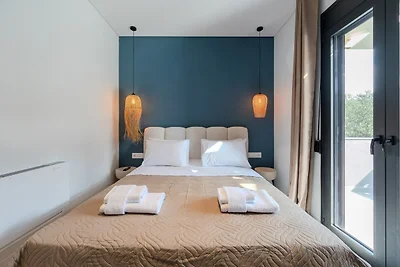 Rosige Villa mit privatem Pool