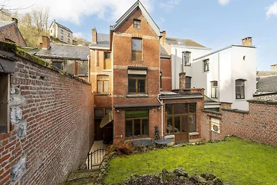 Schönes Ferienhaus in Dinant mit Garten