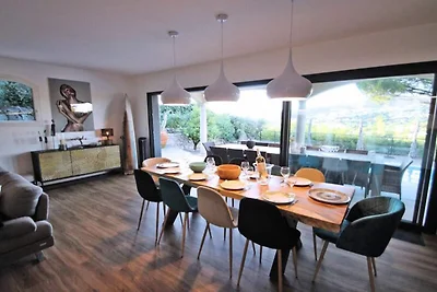 Häuser & Villen für 8 Personen