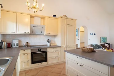 Ferienhaus in Kaštelir mit Schwimmbecken