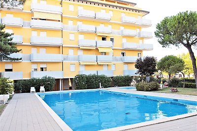 Appealing apartment in Caorle with private...