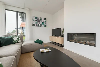 Luxuriöse Wasservilla mit 3 Bädern an den Fri...
