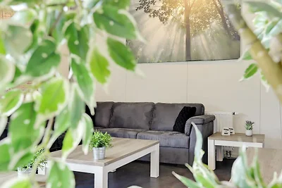 Modernes gemütliches Haus mit Sauna