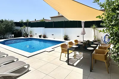 3 Schlafzimmer Villa an der Costa Brava