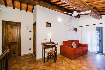 Apartment in Vinci with heating