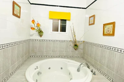 Elegante casa vacanze con vasca idromassaggio