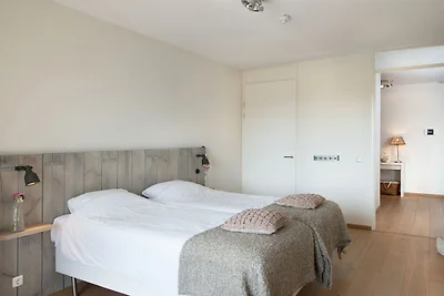 Modernes Apartment in Den Haag mit Balkon