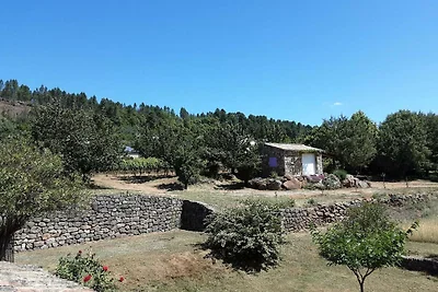 Piccola casa con piscina in comune a...