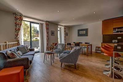 Central Duplex Apartment with Large Terrace