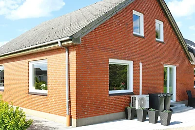 10 Personen Ferienhaus in Hadsund-By Traum