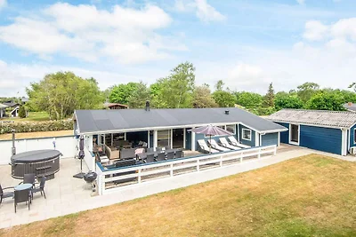 10 Personen Ferienhaus in Glesborg-By Traum