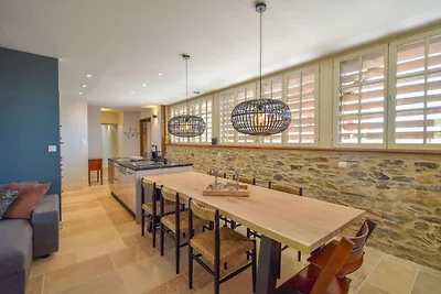 Weinberge und Täler: Ein französisches...