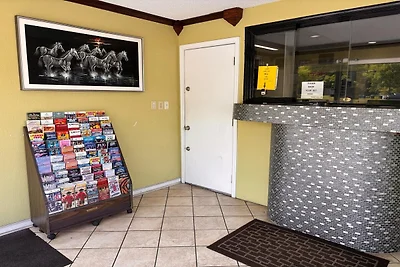 Kingsize-Bett | Rauchen | Newport News,...