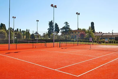 Wohnung in Vinci mit Pool & Wellness