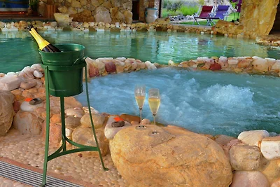 Lussuosa villa a Guardea con spa privata