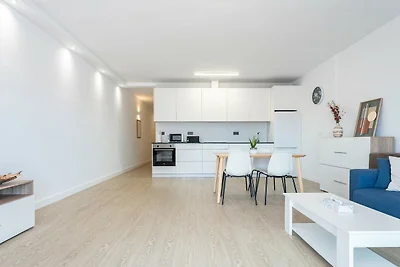 Faro's Butiplaya Apartment for 2
