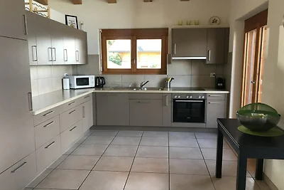 Authentische Wohnung mit Bergblick