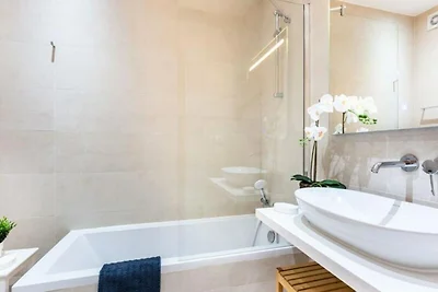 Wohnung in Lagos in der Nähe des Strandes Mei...