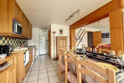 Geräumiges Apartment · Direkter Zugang zur Sk...