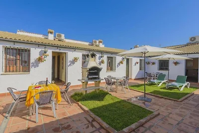 Studio in Spagna con piscina e giardino