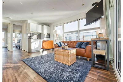 Helle Basis mit Zugang zur Küste